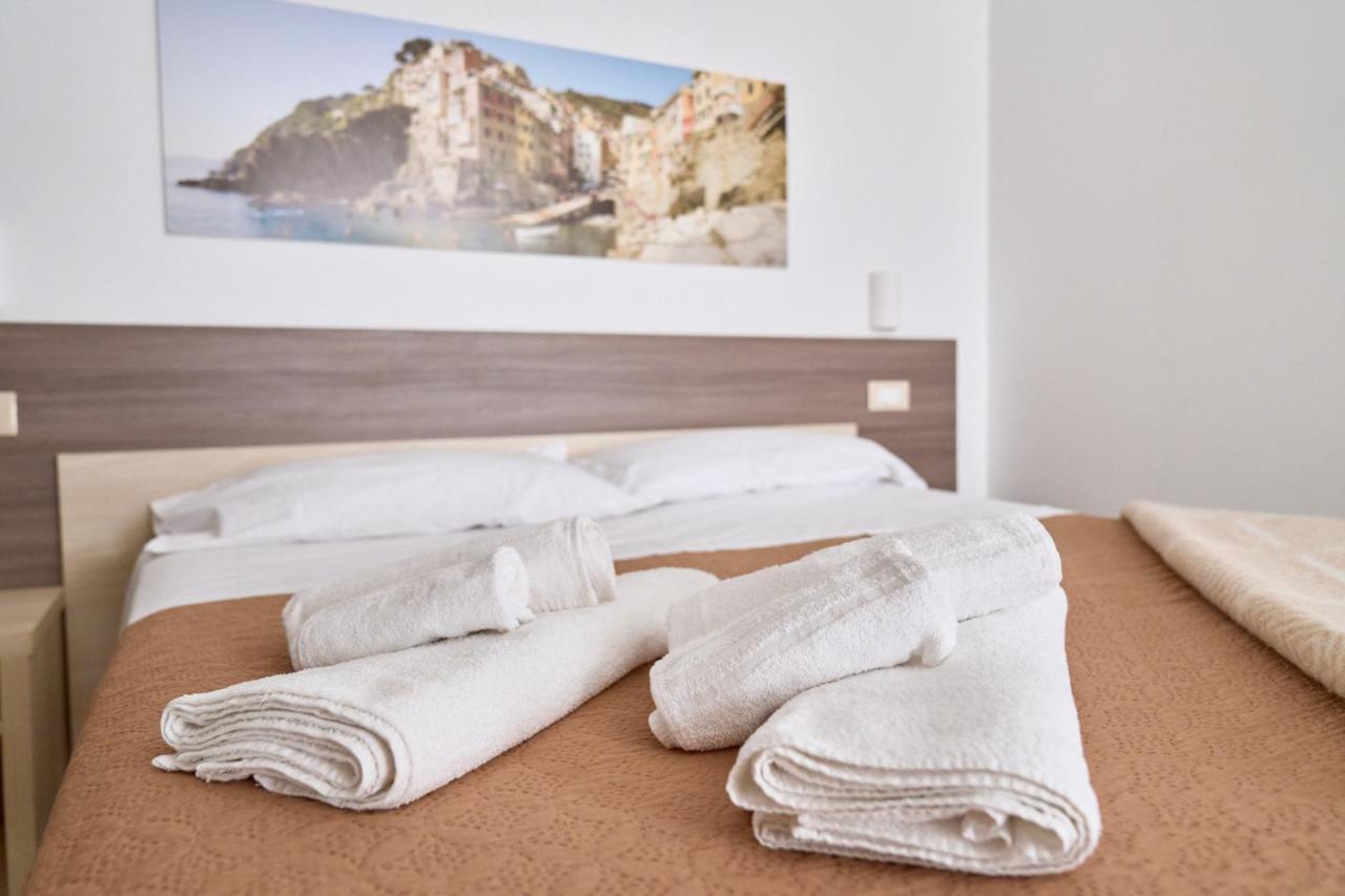 Firmafede Guest House Sarzana Ngoại thất bức ảnh